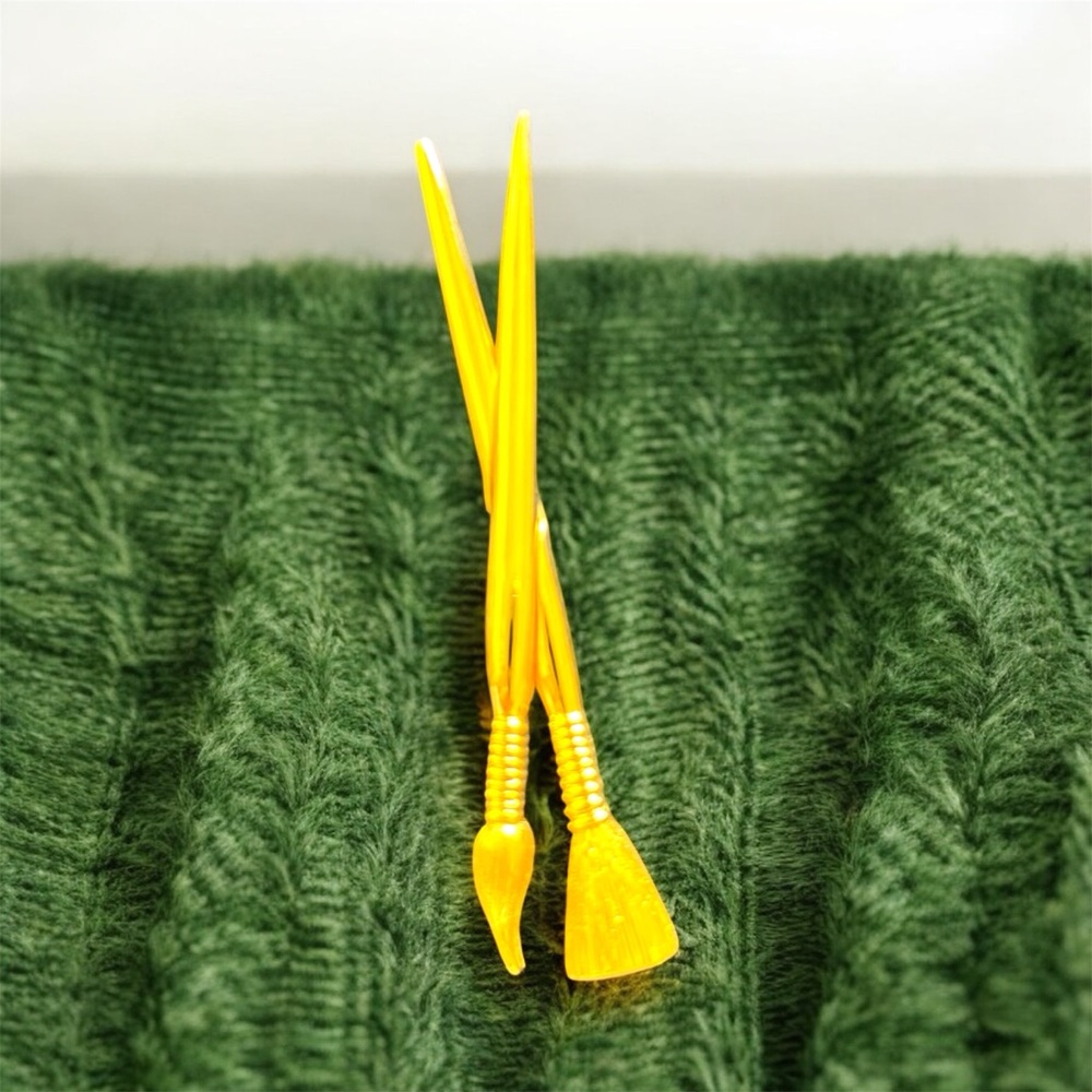 Carolee Vintage Gold Tone Artist Paint Brushes Pin Brooch - Signed